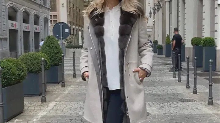 Парка пальто из кашемира с жилетом из соболя:(+39)3341694865